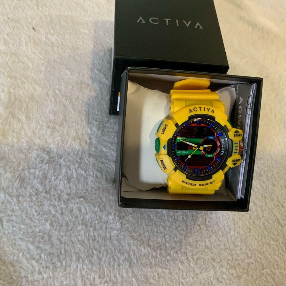 Activa Yellow Sports Watch men’s new in box
